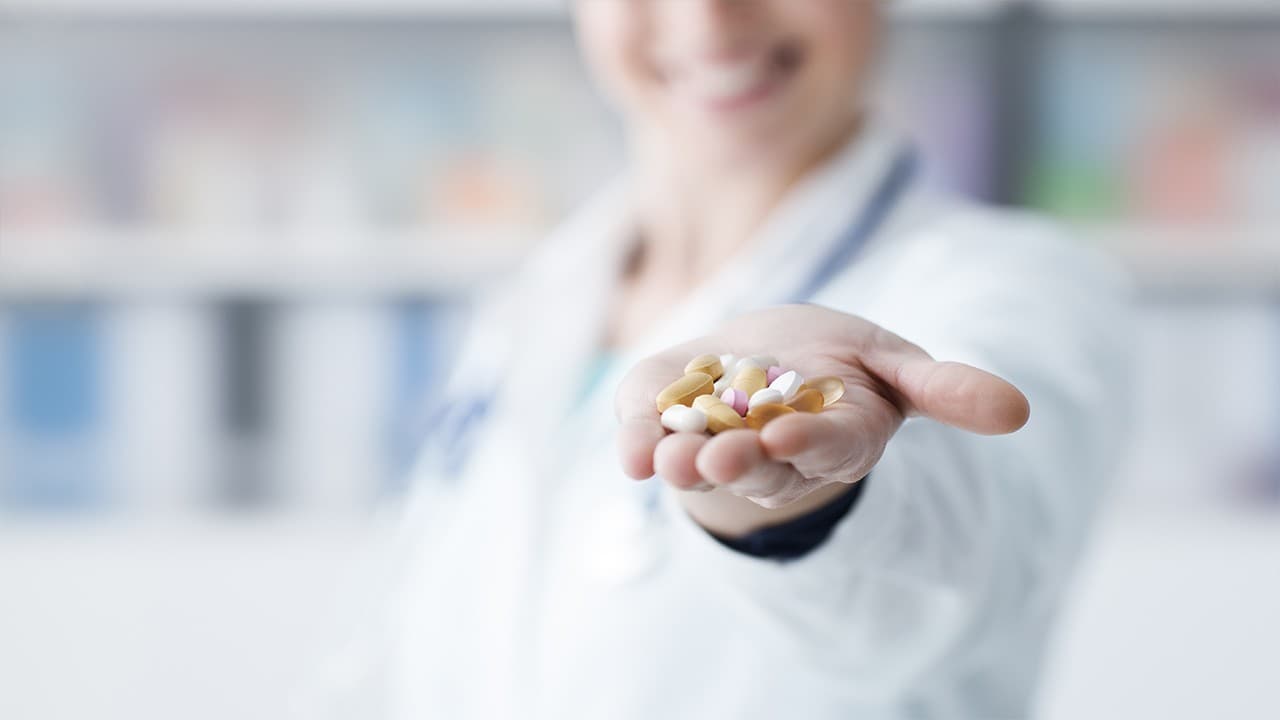 褪黑素片和安眠药哪个副作用大些？褪黑素片和安眠药哪个好？
