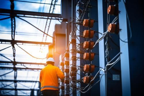 探索毫米波通信：频谱、特性与5G应用场景深度解析
