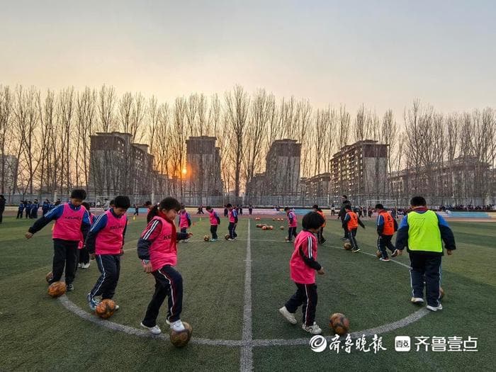 足球少年追梦背后的升学“突围战”