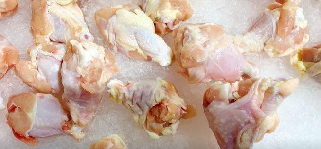 超市的“冻鸡腿”从哪来？为何这么便宜从不断货？看完你就明白了