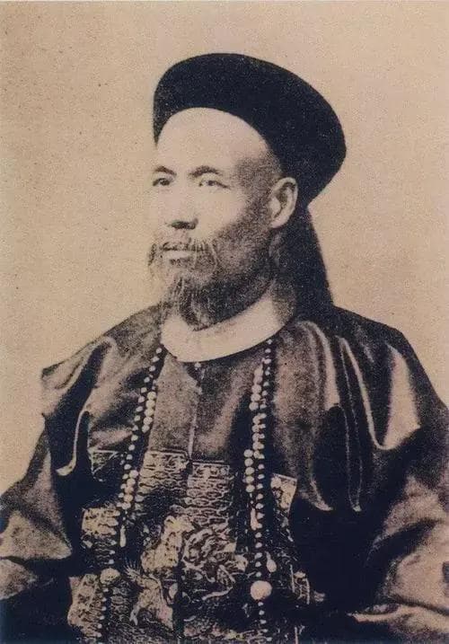 历史上最忠心的五个人物，明明可以自己造反登基，却甘愿辅佐帝王