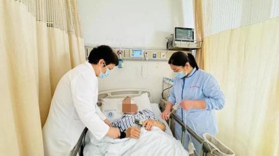 “无陪护”病房能否破解“一人住院全家忙”难题？