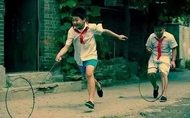 同样挨打挨骂，为何以前孩子少见心理问题，现在孩子不少抑郁的？