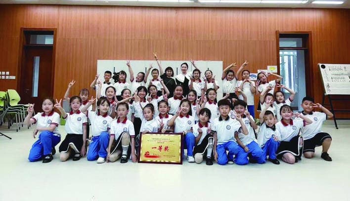东北师大华蕴实验学校蕴律之声合唱团：歌声中成长 音乐中蜕变
