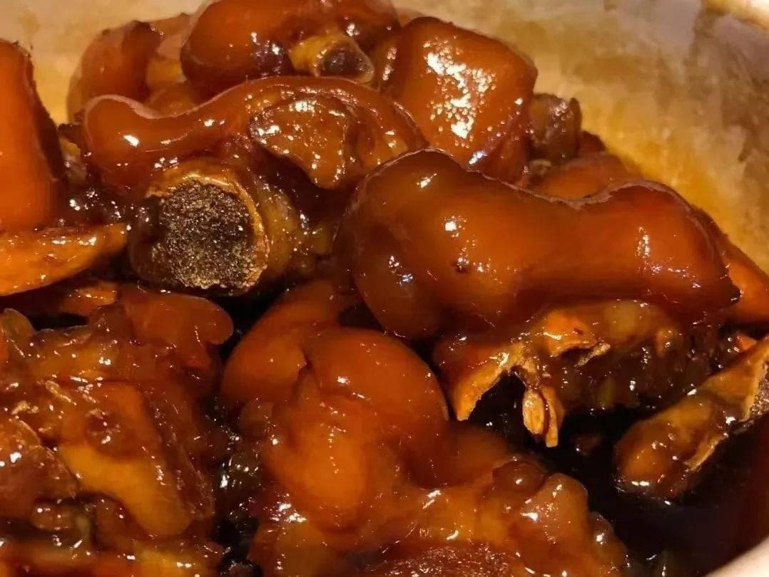 “黄酒”也没想到，自己火出圈是因为黄小厨炖的肘子