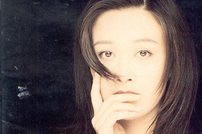 《白天不懂夜的黑》：一首歌里的世界隔阂与人生哲理