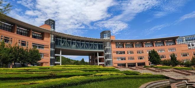 2025年全国700所硕士研究生招生大学名单公布