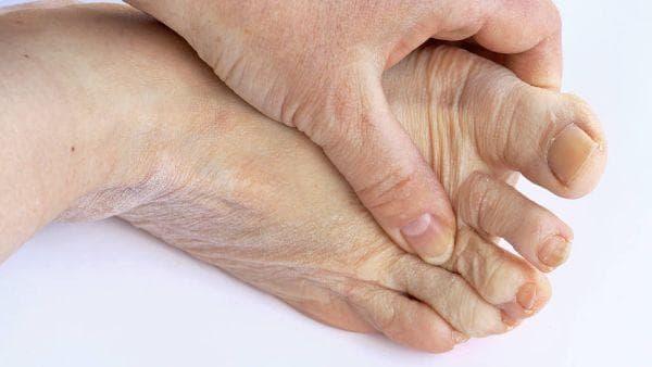 走路脚趾疼痛怎么办？5个实用缓解方法