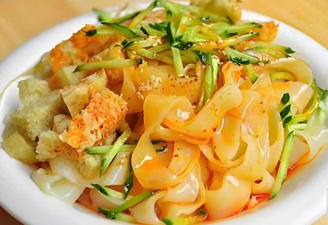 从凉皮到肉夹馍：西安最具特色的18种小吃
