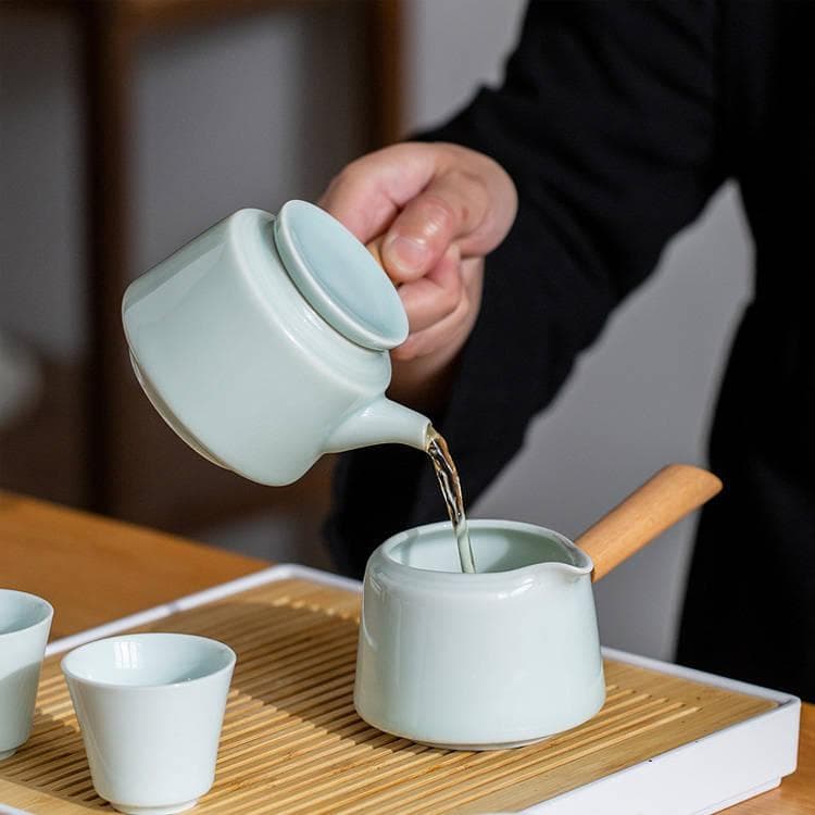 商务礼品选择五大要素：从需求到包装的全方位指南