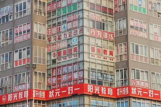 这届年轻人选择不生孩子，专家称，这才是史上最大的负责！