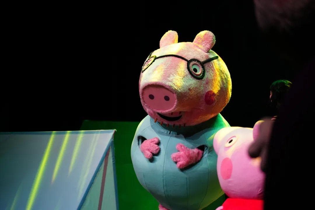 小猪佩奇新剧《快乐露营记》登陆深圳，正版授权舞台剧精彩上演