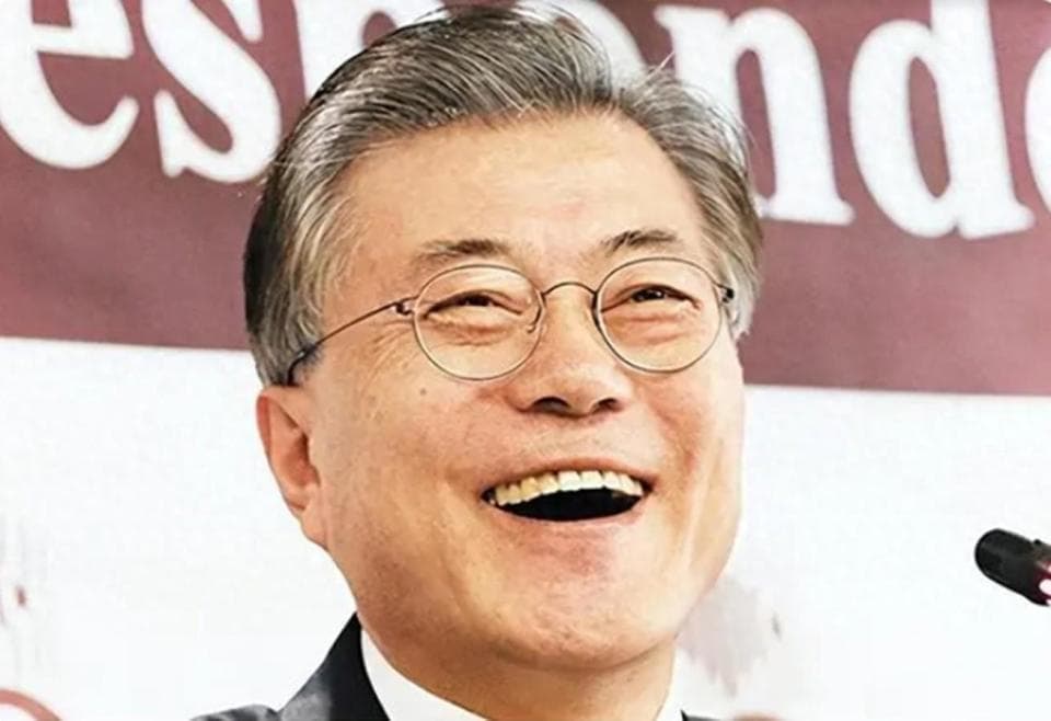 青瓦台魔咒终结者：文在寅如何实现平稳卸任？