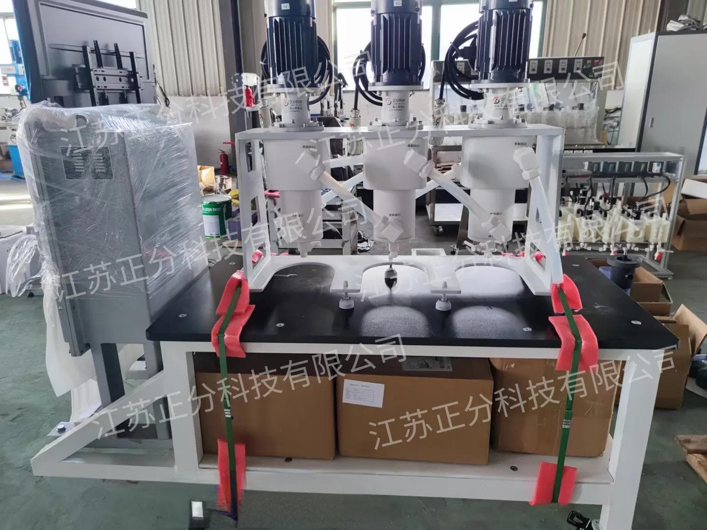 离心萃取机萃取过程中盐析作用