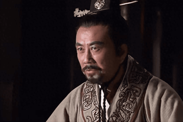 《资治通鉴》：权力可以下放，但制衡一定要做好