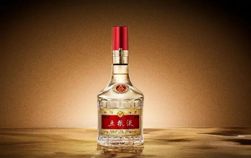 白酒品鉴三重奏：视觉、嗅觉、味觉全攻略，你知道多少？