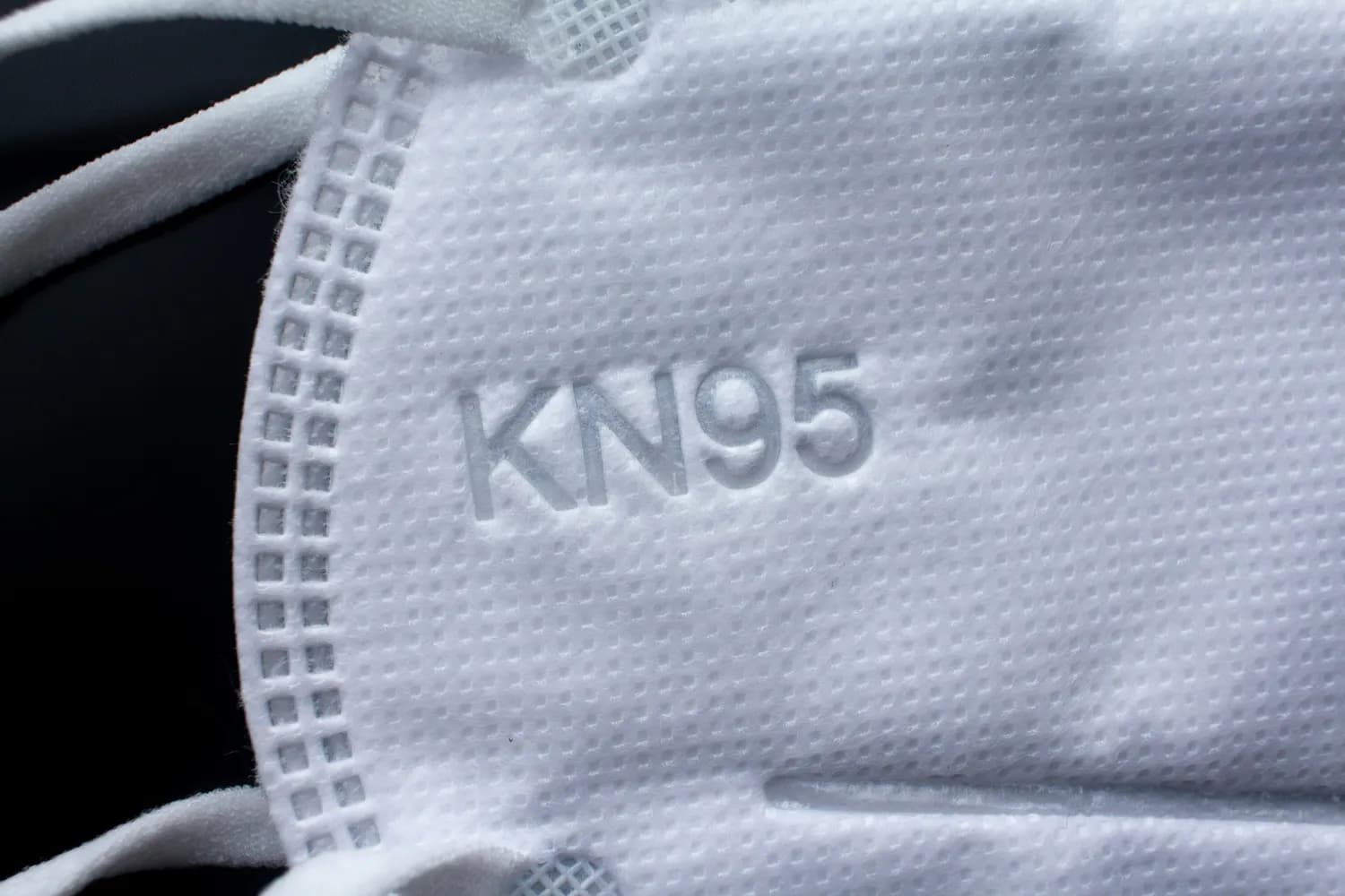 秋冬防疫：N95/KN95口罩怎么戴才最有效？