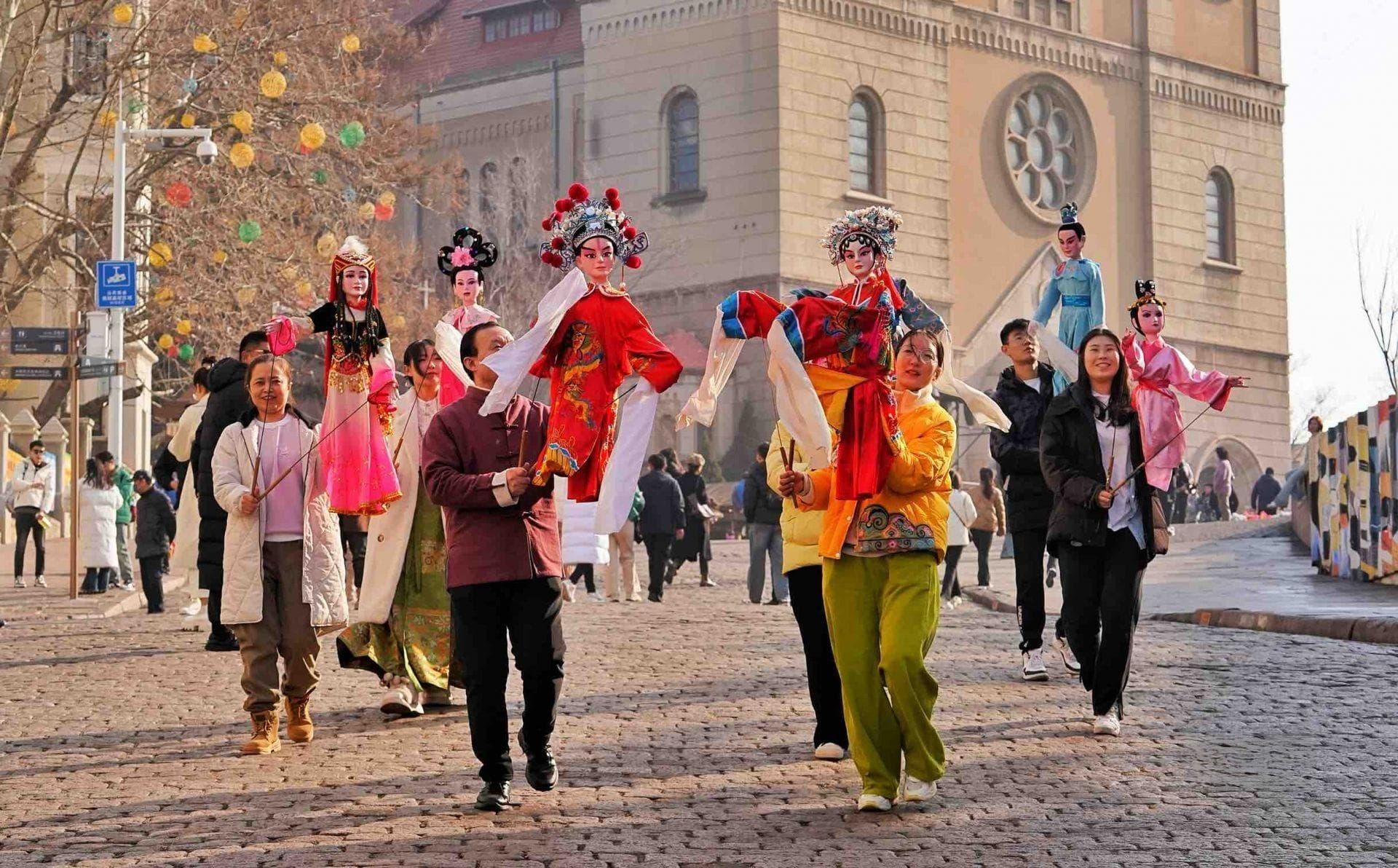 到老城区来一场“偶”遇！莱西木偶戏走进青岛特色文化街区