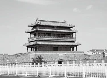 永定门：北京中轴线上的历史见证