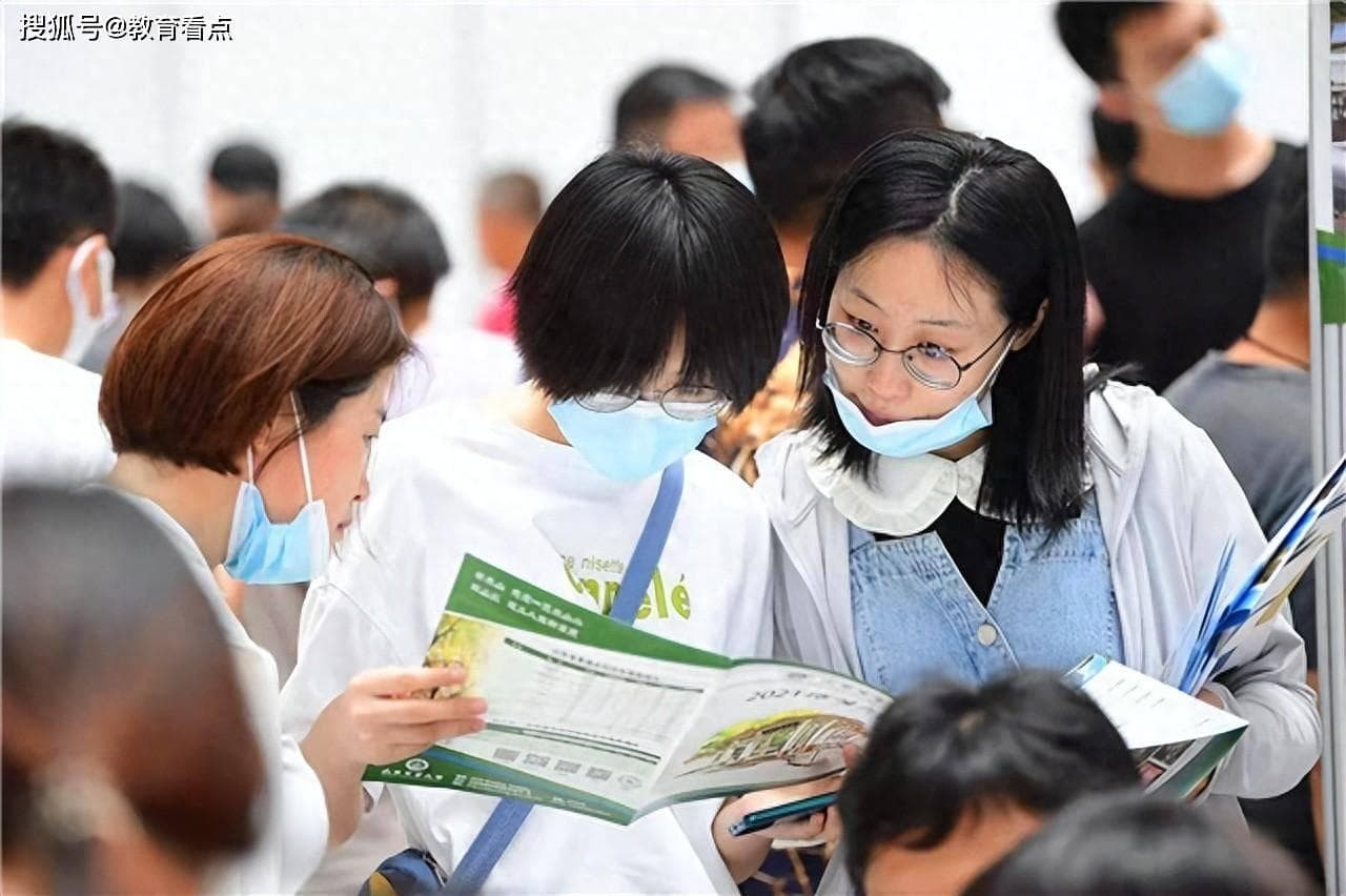 文科生适合的六大高薪专业及选择策略