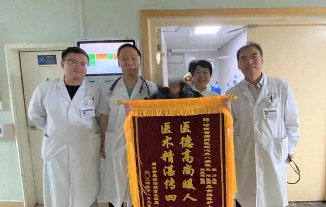 高龄患者胸腹主动脉急性破裂，高难度、高水准手术重燃生命之火