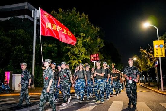 上好大学国防教育“第一课”