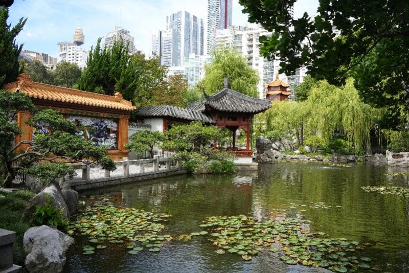 春节旅游旺季将至，热门旅游目的地以多元主题吸引中国游客
