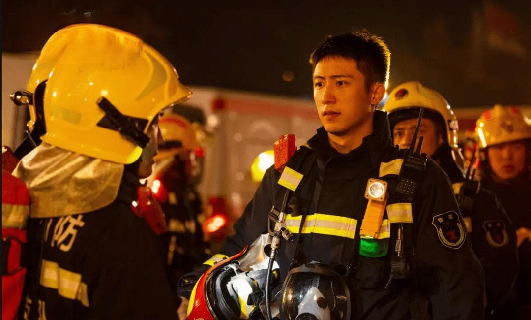 从《破冰行动》到《他从火光中走来》：黄景瑜的军警题材作品盘点