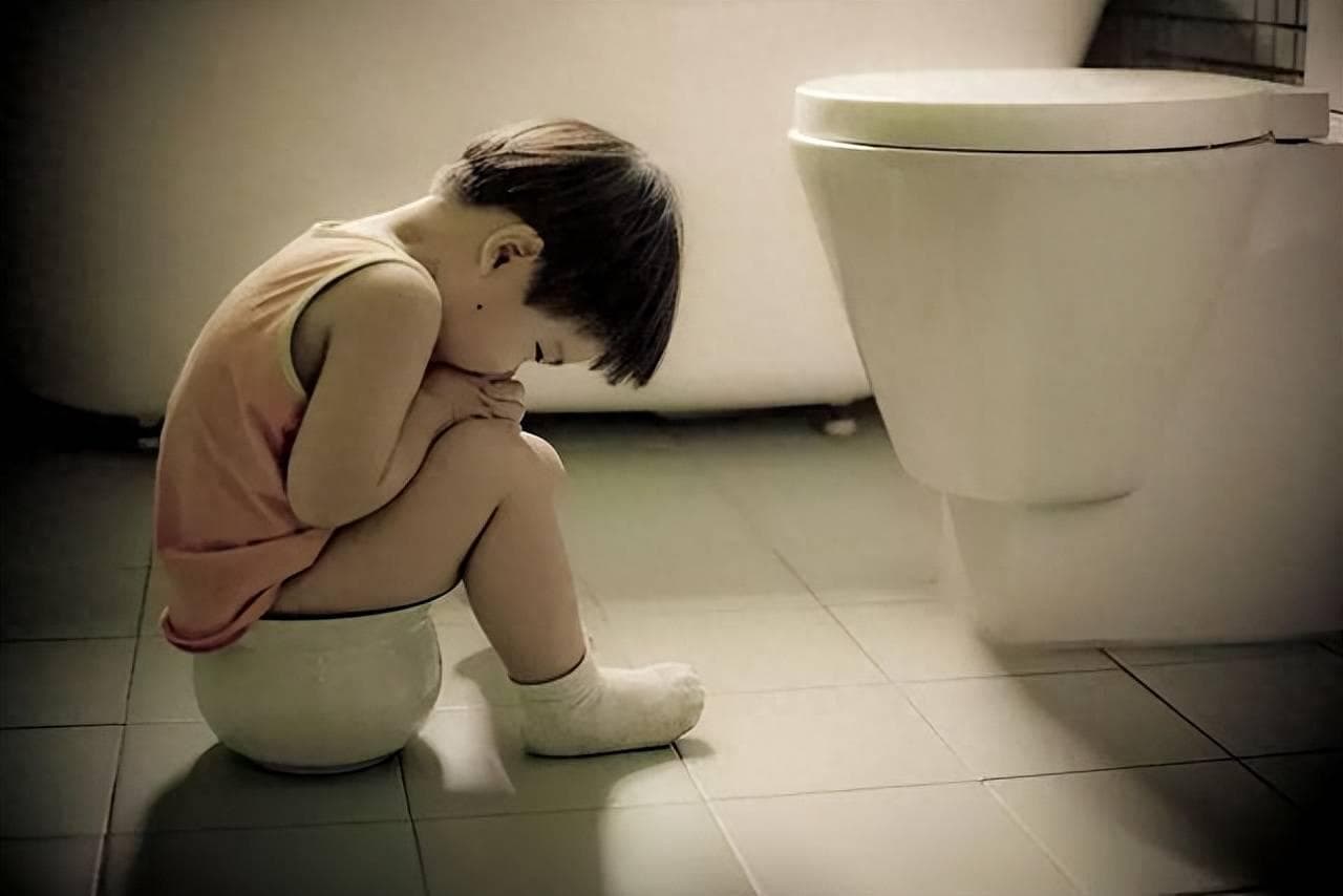 超80%的幼儿不愿在幼儿园大便，这些原因孩子不说，但父母要知道