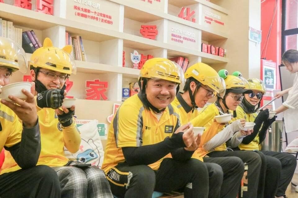 浦东惠南镇：以志愿服务凝聚新就业群体参与基层治理