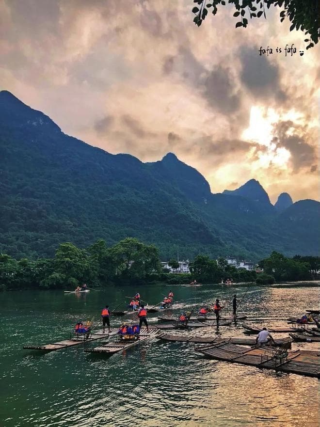桂林经典二日游：象鼻山到阳朔西街全攻略