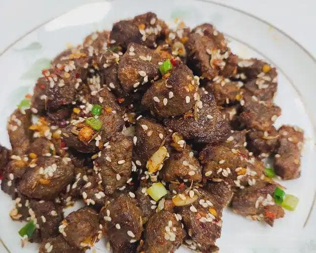 家常制作孜然牛肉，香气扑鼻
