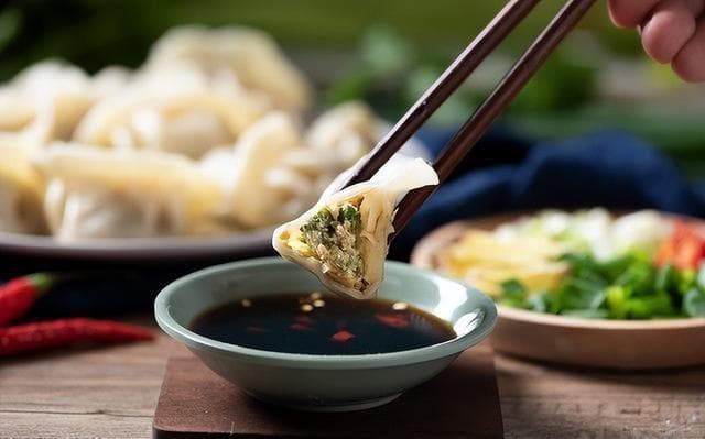 三分肥七分瘦，葱姜花椒水去腥：饺子馅调制完全指南
