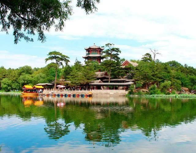 承德避暑山庄：皇家园林典范，吃住行玩全攻略