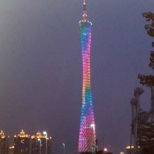 科罗耶油画《夏日之夜》的解读