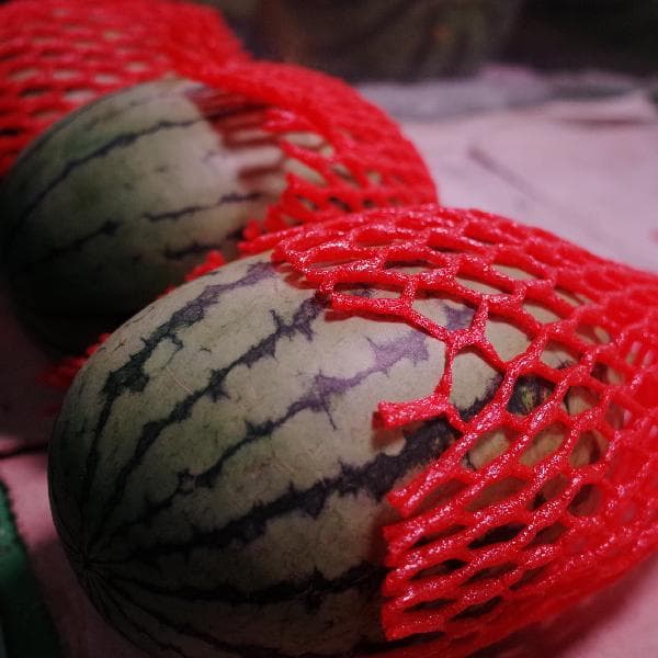 西瓜热量高吗？适合减肥人吃吗？