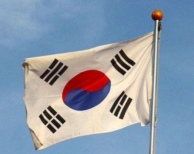 韩国太极旗为何只有四卦？八卦少了一半，暗含一分为二的天数？