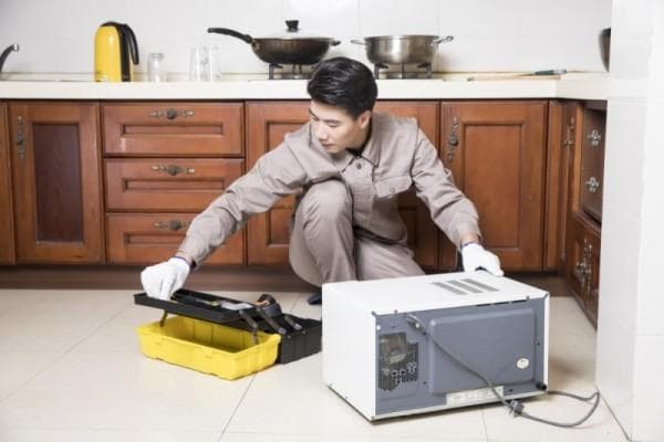 可以放微波炉吗？——空间布局与安全建议