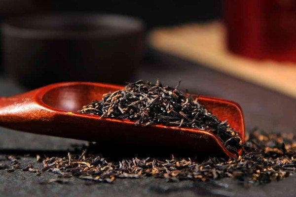 黑茶和红茶的区别：从产地到功效的全面解析