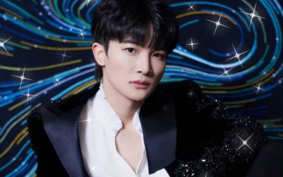 周深4首神曲被教材收录，网友：这才是青少年该听的音乐！