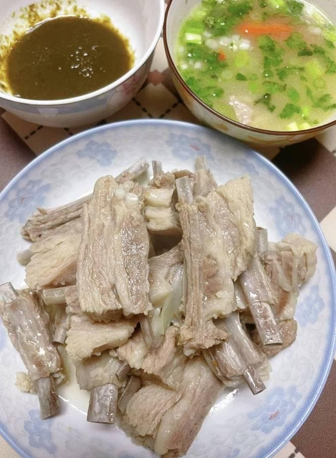 清炖羊排：家中也能烹制的传奇美味