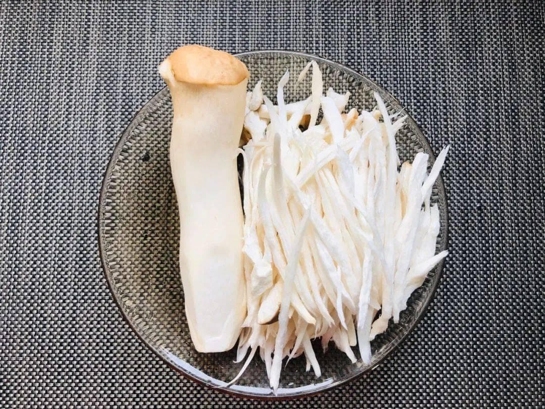 杏鲍菇的8种花式吃法，每一种都下饭！