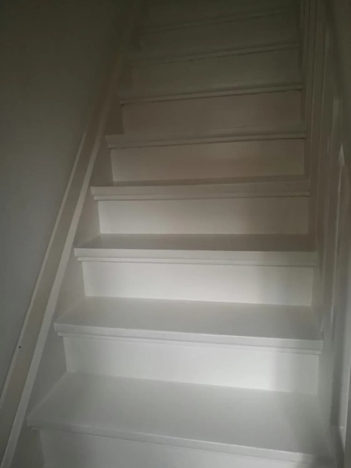 楼梯间的多功能家具改造指南