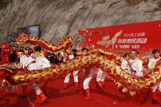 春节怎么过？龙年南北年俗图鉴大赏