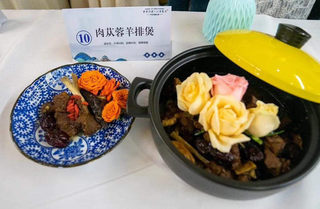 秋冬季节养肾，这道肉苁蓉羊排煲不容错过！
