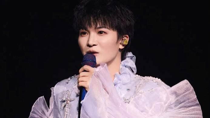 周深美国演唱《灯火里的中国》：歌声中的文化自信与民族自豪