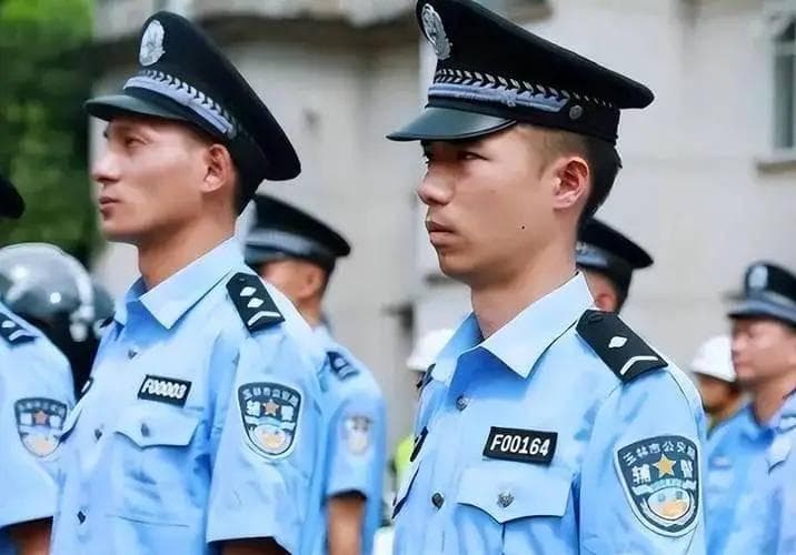 辅警是警察的助手，作用不可或缺！朋友们认为当辅警好不好呢？
