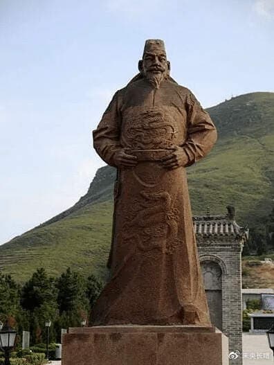 唐太宗得知“女主武王代有天下”预言后冤杀李君羡，武曌为其平反