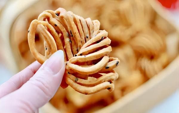 古城馓子：传统小吃的制作工艺与文化传承