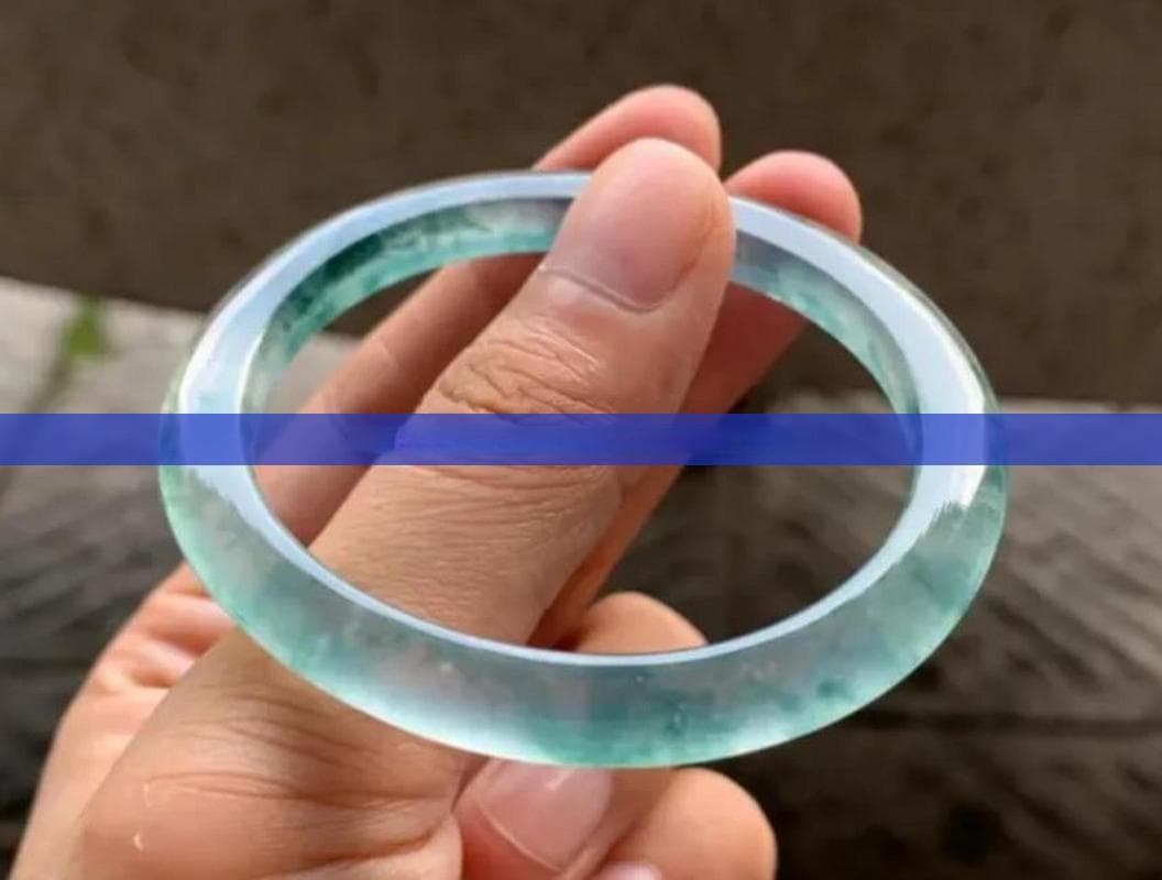 探秘传统命理：玉兔命名背后的深层含义与文化寓意